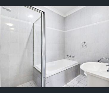 Stunning, Modern 2 Bedroom Villa For Lease - Photo 4