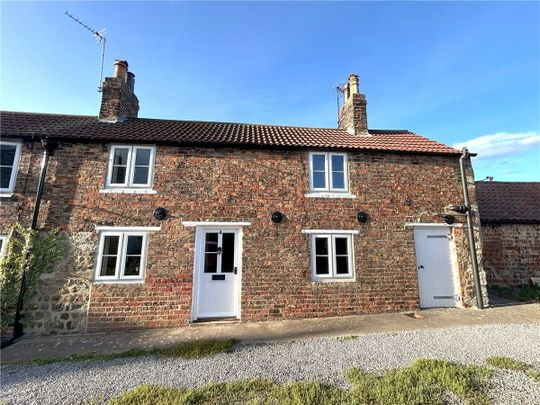 Available now, we offer to you 4 Skelton-on-Ure, a lovely two bedroomed terraced property located in the sought-after village of Skelton-on-Ure which forms part of the delightful Newby Hall Estate. - Photo 1