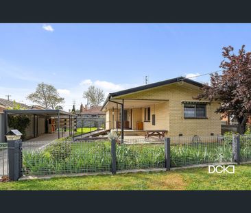 35 Ucres Way, Golden Square, Vic 3555 - Photo 2