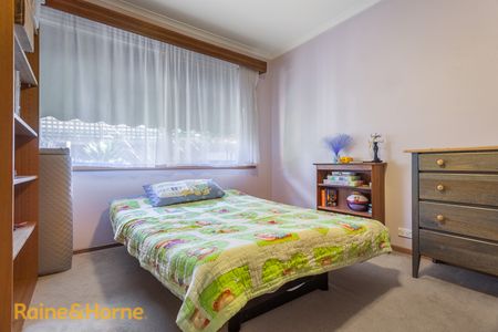 charming 3-bedroom home - Photo 5