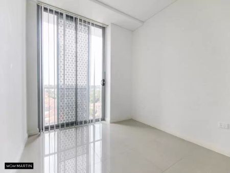 MGM MARTIN – THREE BEDROOM APARTMENT - Photo 3