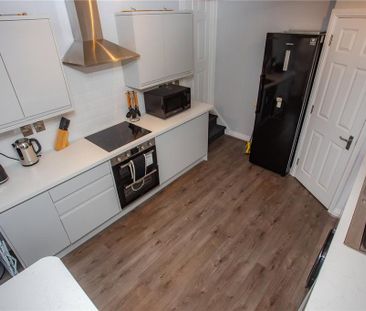 Property to rent - Photo 2