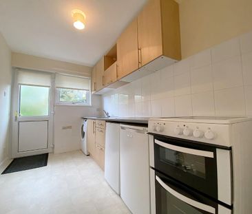 1 bedroom semi-detached house to rent - Photo 5