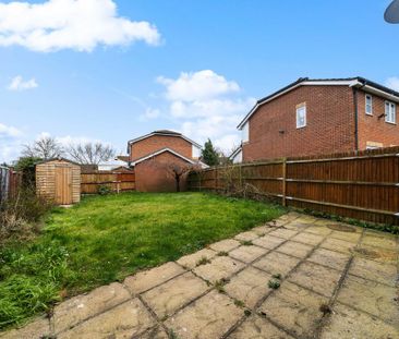 3 bedroom semi-detached house to rent - Photo 6