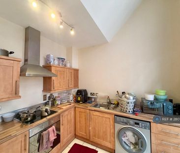 1 bedroom flat to rent - Photo 6