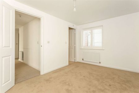 A beautiful detached family home in a semi rural location. - Photo 5