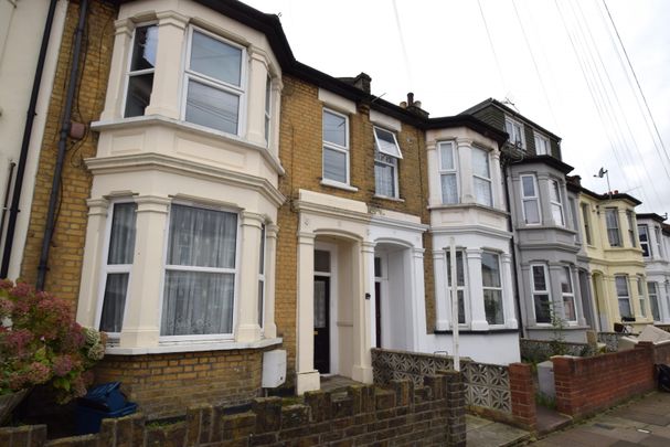 Hillcrest Road, Southend-On-Sea, SS1 - Photo 1