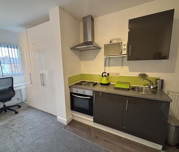 Studio to rent - Photo 5