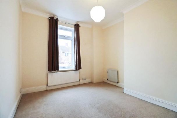 2 bedroom end of terrace house to rent - Photo 1