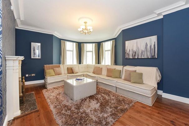 3 bedroom flat to rent - Photo 1