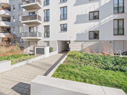 Wohnen in Charlottenburg - geräumige 2-Zimmer-Wohnung! - Photo 1