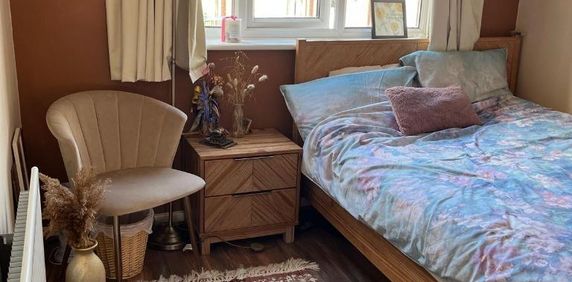 1 bedroom semi-detached house to rent - Photo 2