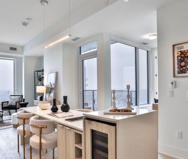 For Lease - 11 Yorkville Avenue Unit# 5702, Toronto, Ontario - Photo 3