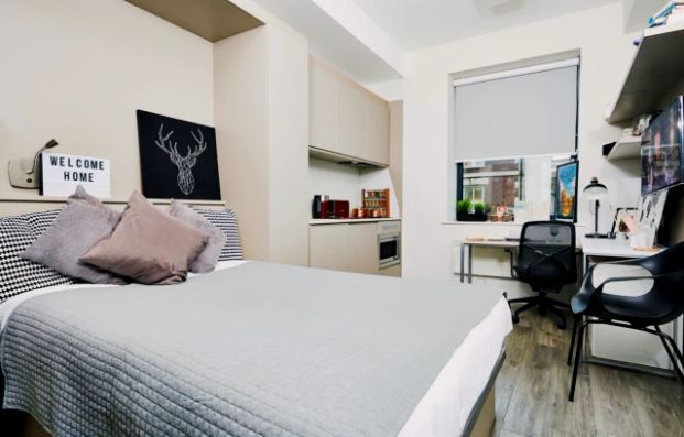 1 Bedroom, 1 Bathroom - Photo 1