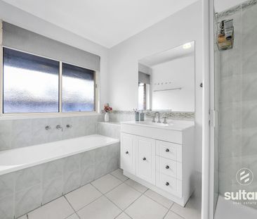 FOR RENT – Comfortable Family Home in a Prime Location - Photo 6