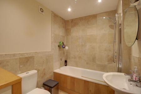 2 bedroom maisonette to rent - Photo 5