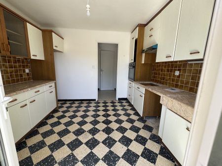 Location Appartement 3 pièces 70m² BRIGNOLES 83170 - Photo 5