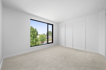 Brand New, Stylish and Low-Maintenance Living - Photo 4