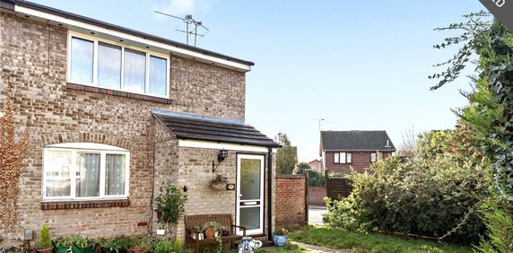 Medina Close, Wokingham Medina Close, Wokingham - Photo 2