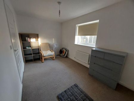 2 bedroom terraced house to rent - Photo 4