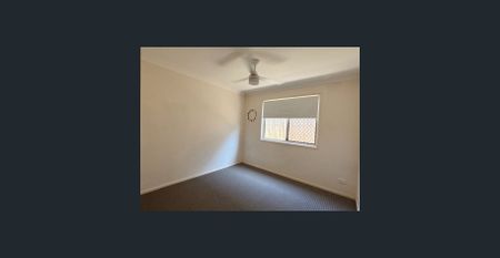 Spacious Family Home in the Heart of Kuraby - Photo 4