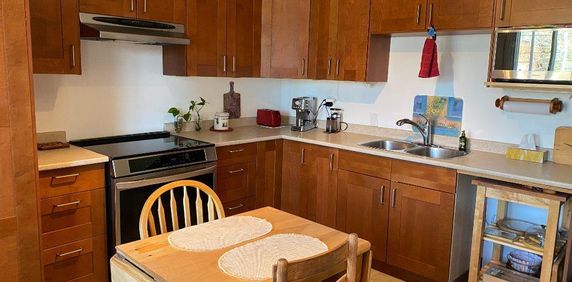 HAUT DE DUPLEX À LOUER – AU CŒUR D’AHUNTSIC - Photo 2