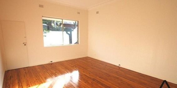 Spacious three bedroom home. - Photo 3