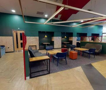 3-Bed Silver Room - Photo 5