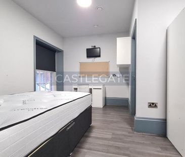 1 bedroom in a flat share to rent - Photo 5