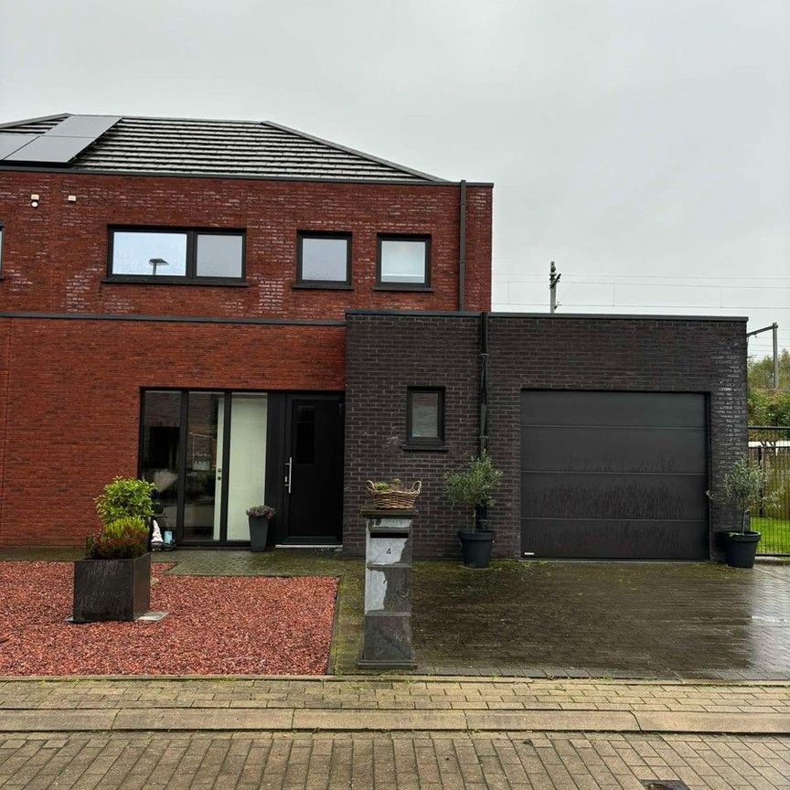 energiezuinig huis te huur met 3 slaapkamers met tuin en garage - Foto 1