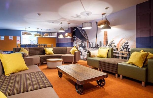 1 bedroom in a flat share to rent - Photo 1