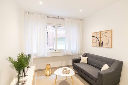 Carrer de la Travessia, Barcelona, Catalonia 08023 - Photo 3