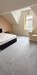 2 Bed Flat, Back Hill Top Mount, LS8 - Photo 4