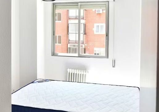 Calle de la Liberación, Madrid, Community of Madrid 28033