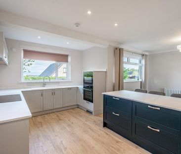 4 bedroom detached house to rent - Photo 6