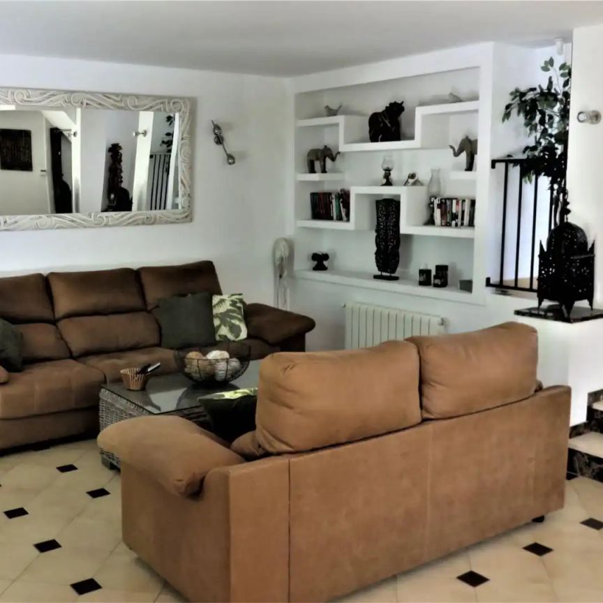 Casa o chalet de alquiler en Carrer Andròmeda, 26, L'Albir - Photo 1