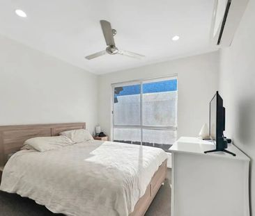 Plantation Palms 4 bedroom must see!! - Photo 2