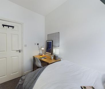 2 bedroom flat to rent - Photo 4