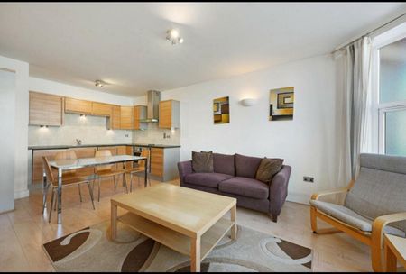 2 bedroom Flat To Let - Photo 3