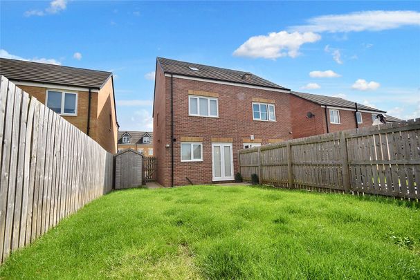 55, Albert Drive, Morley, Leeds, West Yorkshire, LS27 8SE - Photo 1