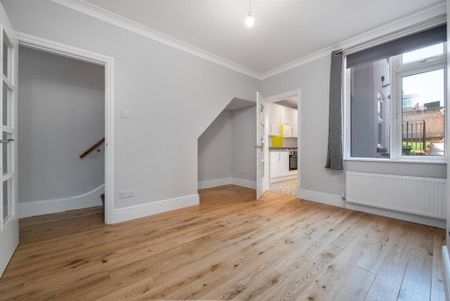 4 bedroom terraced house to rent - Photo 4