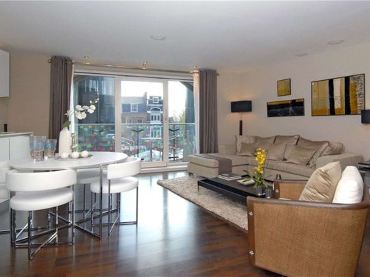 Islington on the Green, 12A Islington Green, Angel, Islington, London, N1 2XN - Photo 1