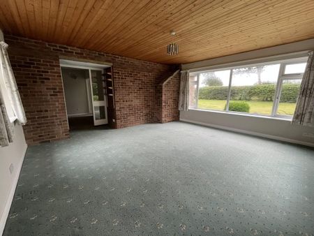 3 bedroom detached bungalow to rent - Photo 4