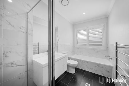 108 Weatherstone Circuit, Googong NSW 2620 - House For Rent | Domain - Photo 5