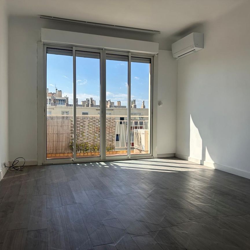 Location appartement Marseille 8ème (13008) - Photo 1