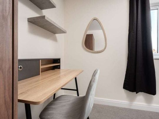 Cohen Avenue Room 5 - Photo 1