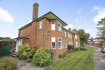 Belmont Close, Cockfosters, EN4 - Photo 4