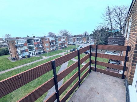 1 bedroom flat to rent - Photo 5