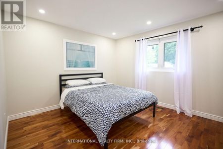 For Lease - 2292 Devon Road, Oakville, Ontario - Photo 3