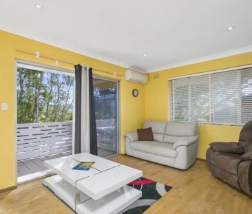 Renovated North Facing Apartment - Photo 3